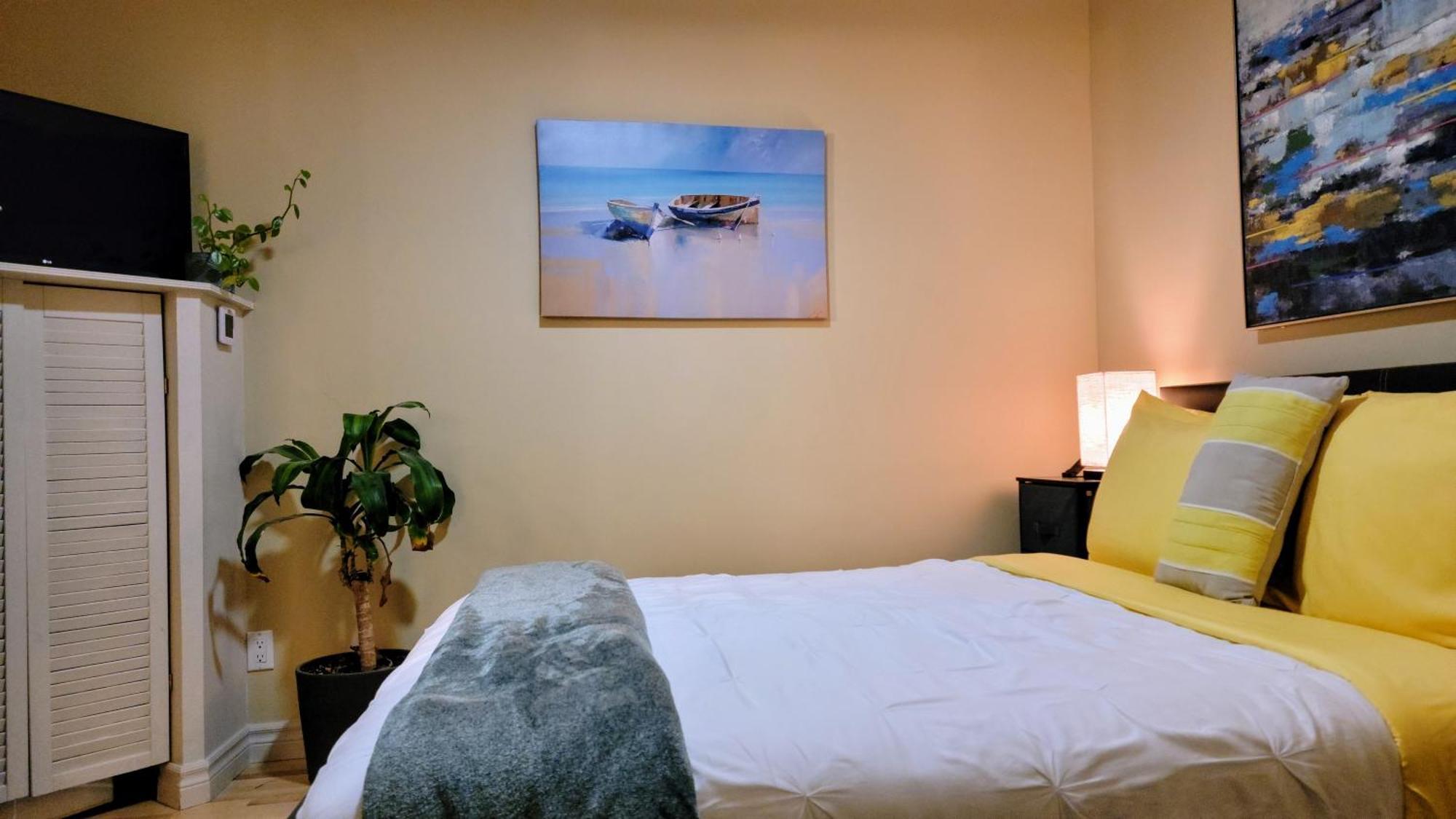 Kokomo Inn Bed And Breakfast Ottawa-Gatineau'S Only Tropical Riverfront B&B On The National Capital Cycling Pathway Route Verte #1 - For Adults Only - Chambre D'Hotes Tropical Aux Berges Des Outaouais Bnb #17542O Phòng bức ảnh