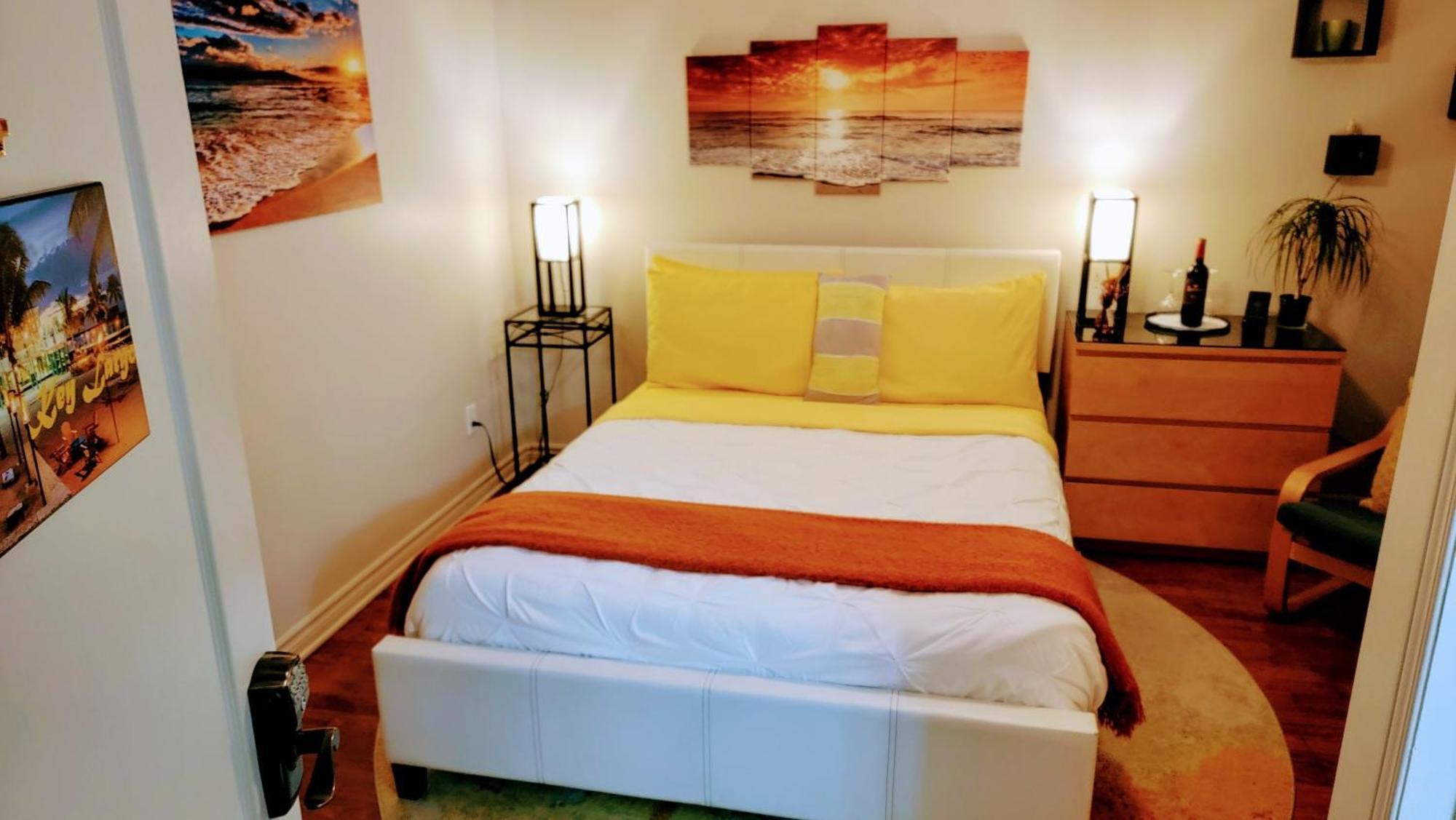 Kokomo Inn Bed And Breakfast Ottawa-Gatineau'S Only Tropical Riverfront B&B On The National Capital Cycling Pathway Route Verte #1 - For Adults Only - Chambre D'Hotes Tropical Aux Berges Des Outaouais Bnb #17542O Phòng bức ảnh