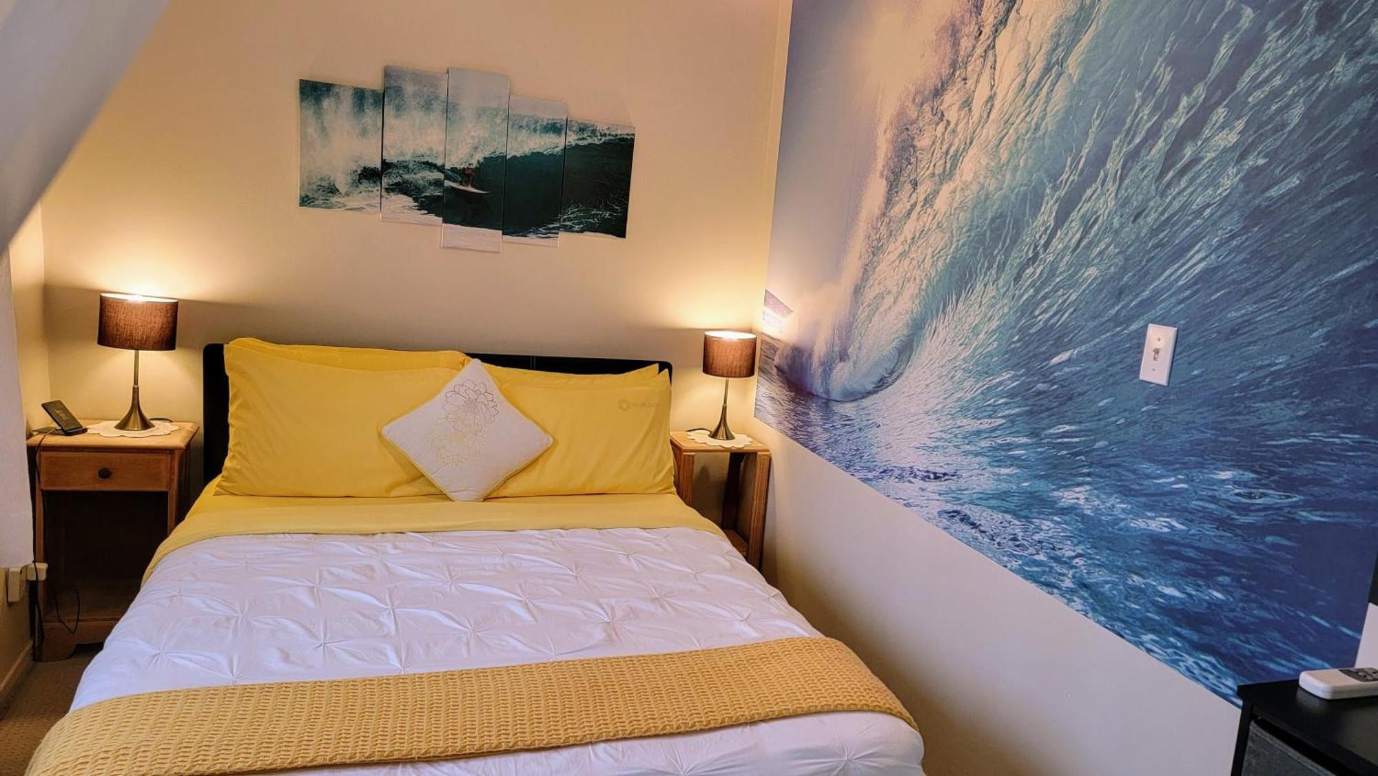 Kokomo Inn Bed And Breakfast Ottawa-Gatineau'S Only Tropical Riverfront B&B On The National Capital Cycling Pathway Route Verte #1 - For Adults Only - Chambre D'Hotes Tropical Aux Berges Des Outaouais Bnb #17542O Phòng bức ảnh